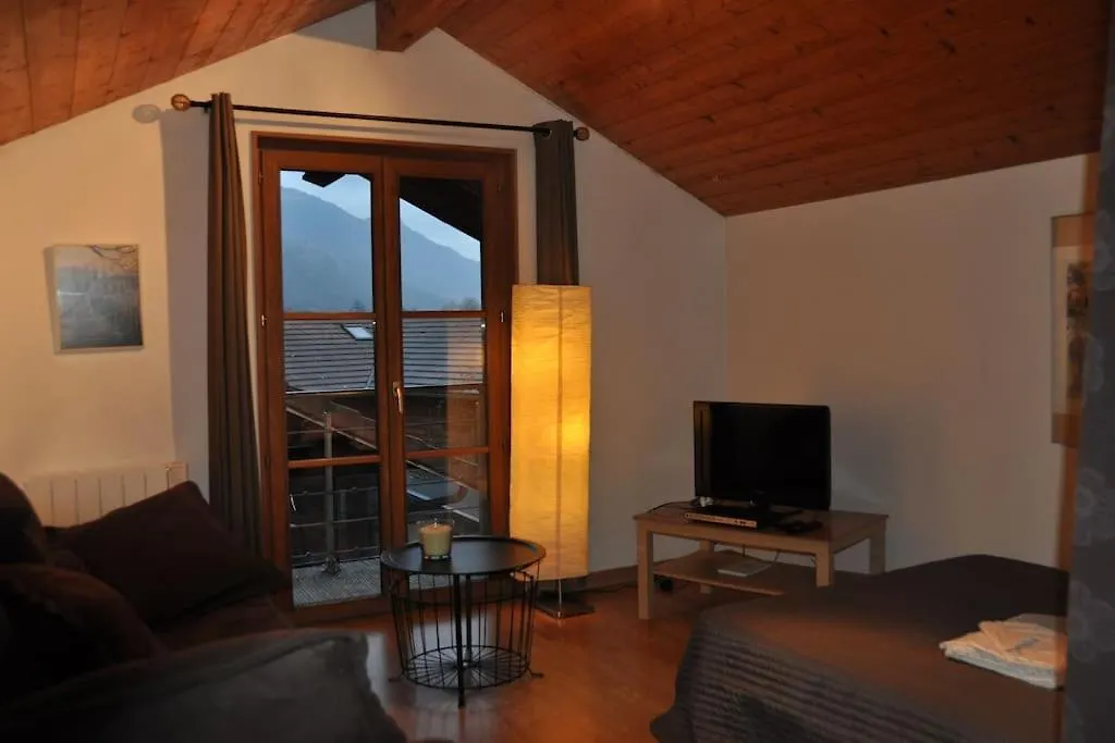 Appartement En Duplex Dans Chalet A Talloires France