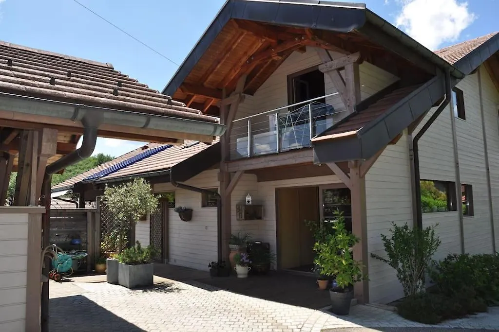 Appartement En Duplex Dans Chalet A Talloires